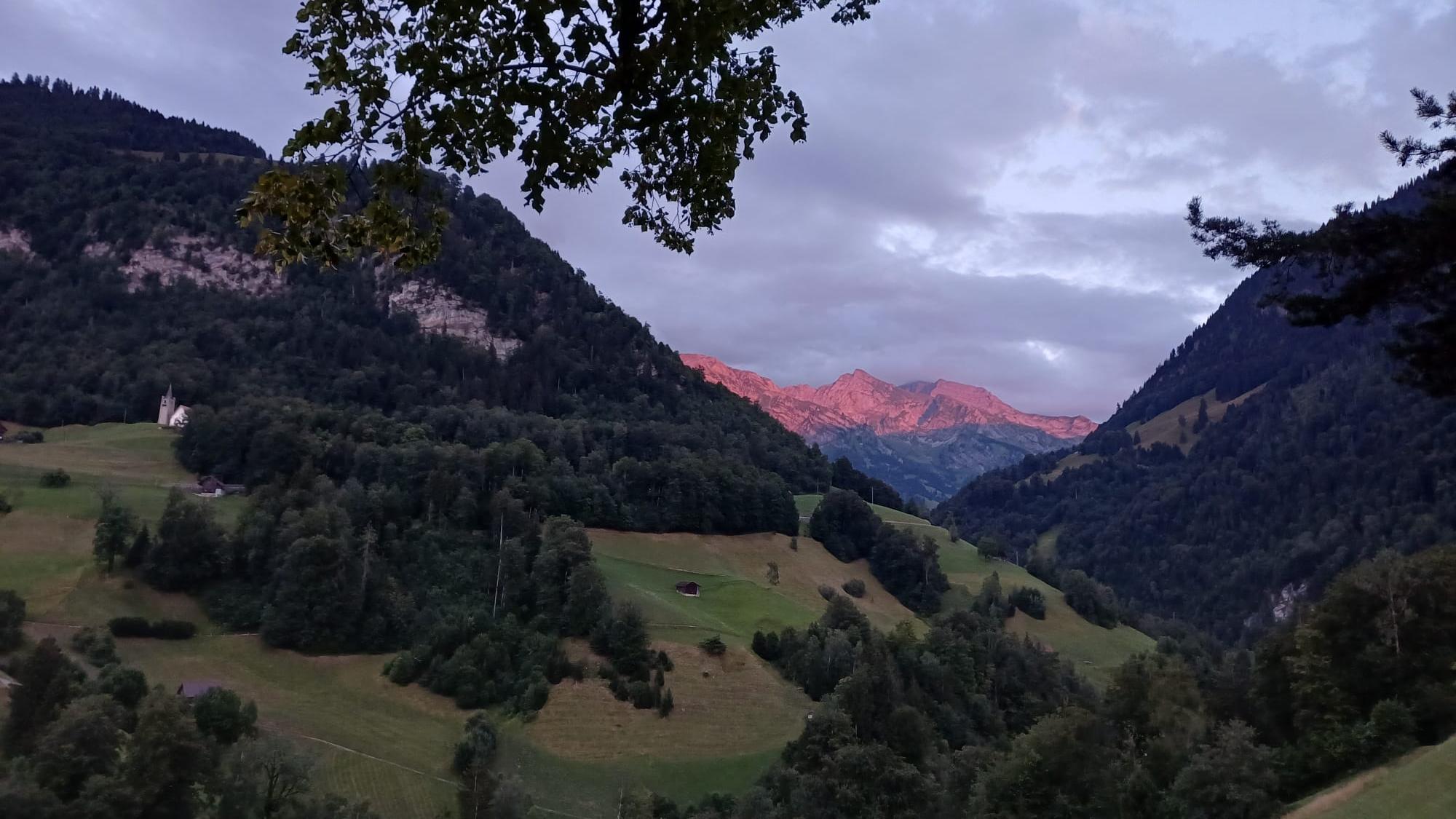 Sonnenuntergang in den Bergen